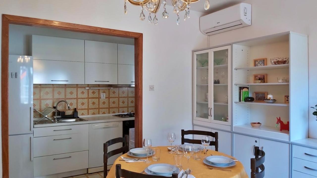 Apartment Juta Mimice Exterior photo